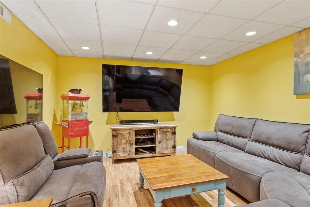 289 Sterling Rd, Lancaster, MA Photo #29