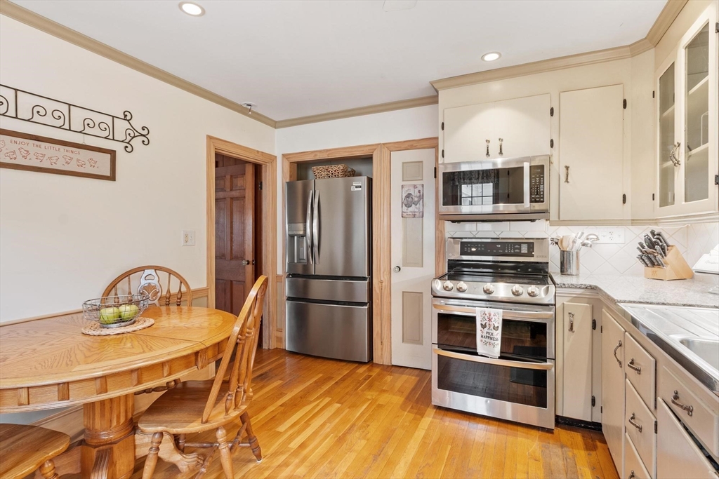 289 Sterling Rd, Lancaster, MA Photo #10