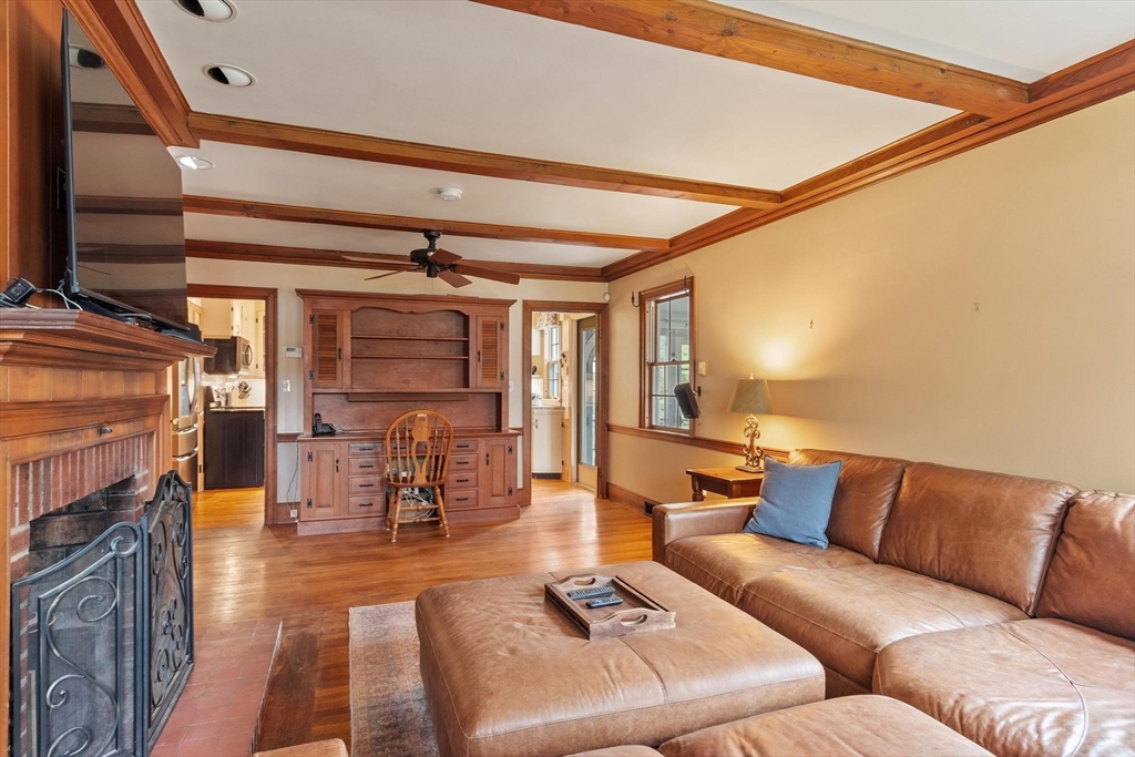 289 Sterling Rd, Lancaster, MA Photo #8