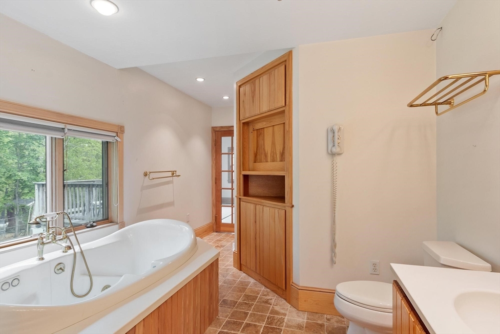 289 Sterling Rd, Lancaster, MA Photo #23