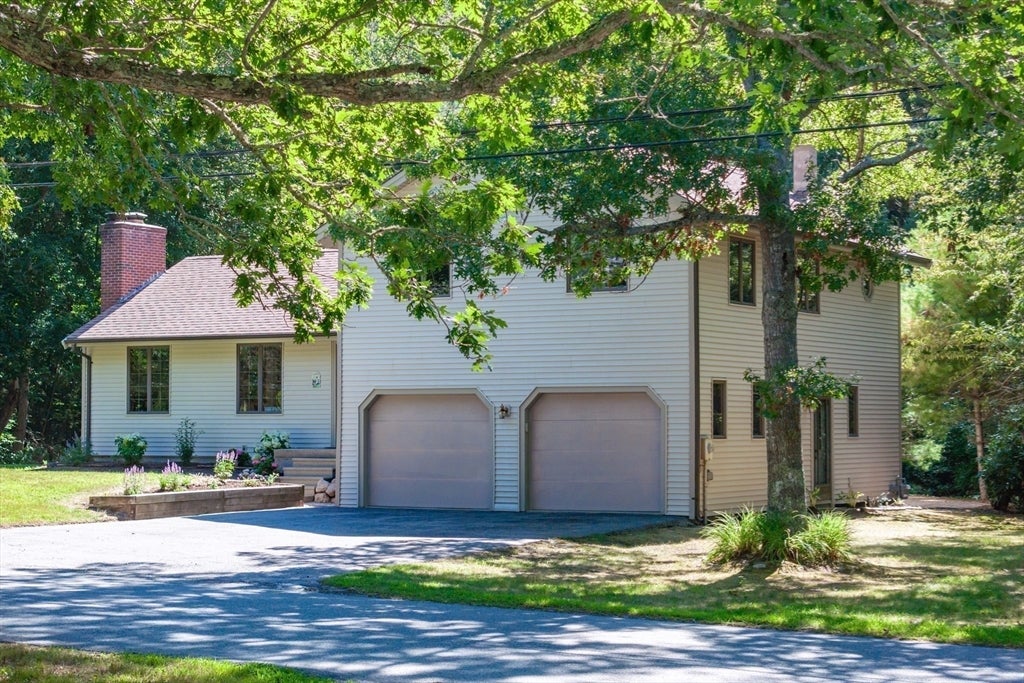 21 Club House Drive, Bourne, MA, 21 Club House Drive, Bourne, MA Photo #2