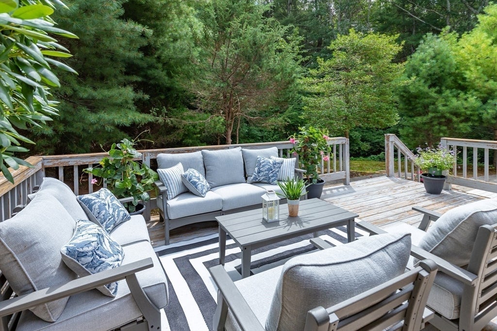 21 Club House Drive, Bourne, MA, 21 Club House Drive, Bourne, MA Photo #10