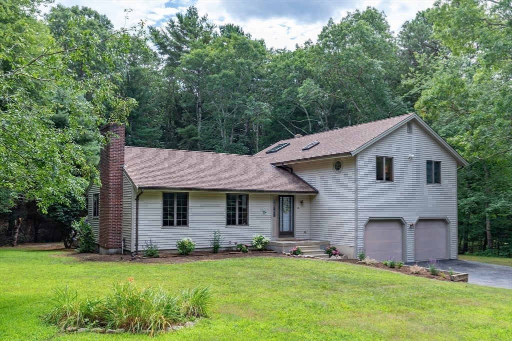 21 Club House Drive, Bourne, MA, 21 Club House Drive, Bourne, MA Photo #1
