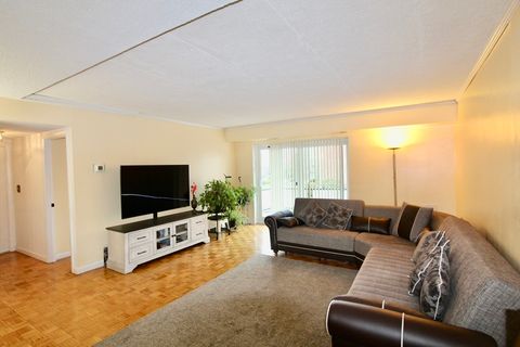 44 Broadlawn Park 22A Boston MA 02467