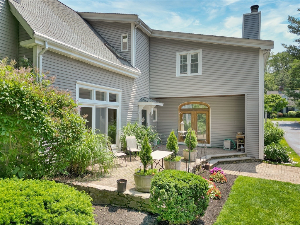 4 Aricia Ln