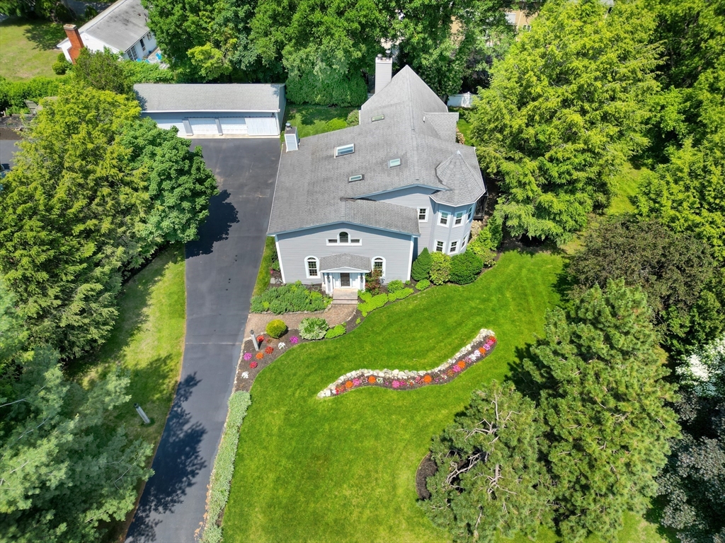 4 Aricia Ln