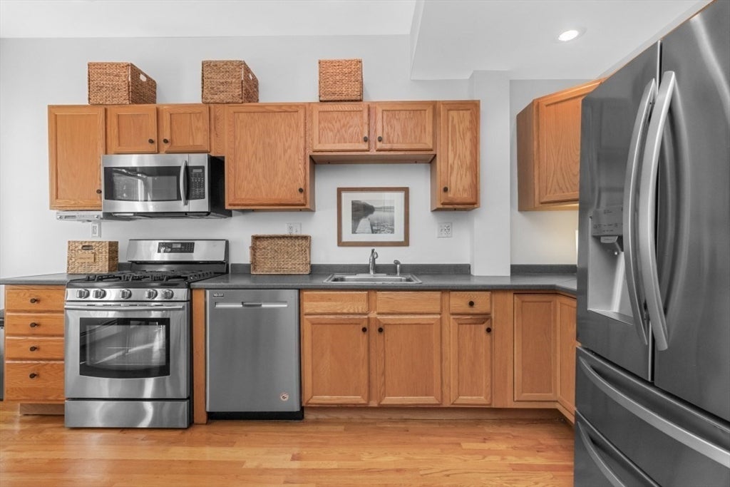 595 East 4th St #1, Boston, MA Photo #6