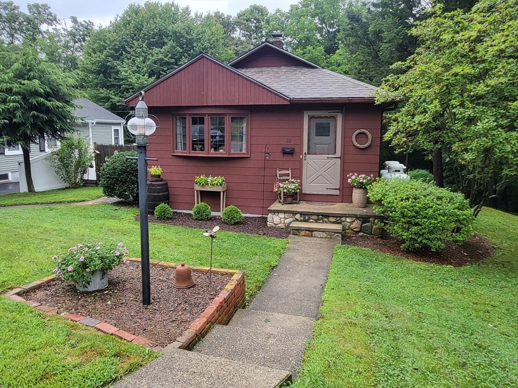 22 Hill St, Hopedale, MA, 22 Hill St, Hopedale, MA Photo #2