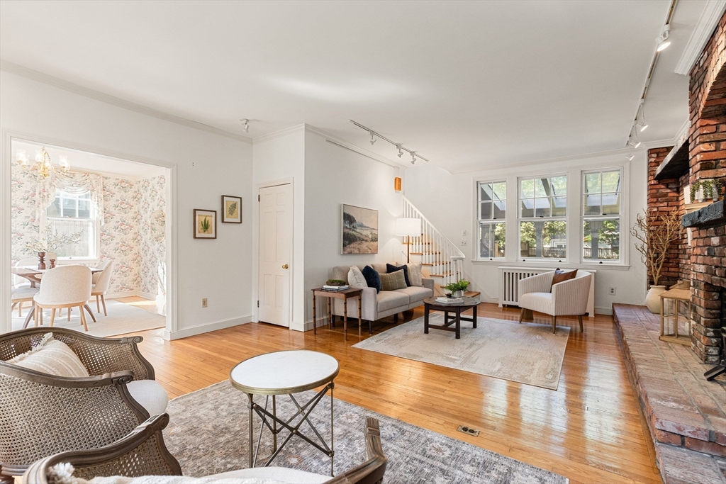16 Preston Beach Road