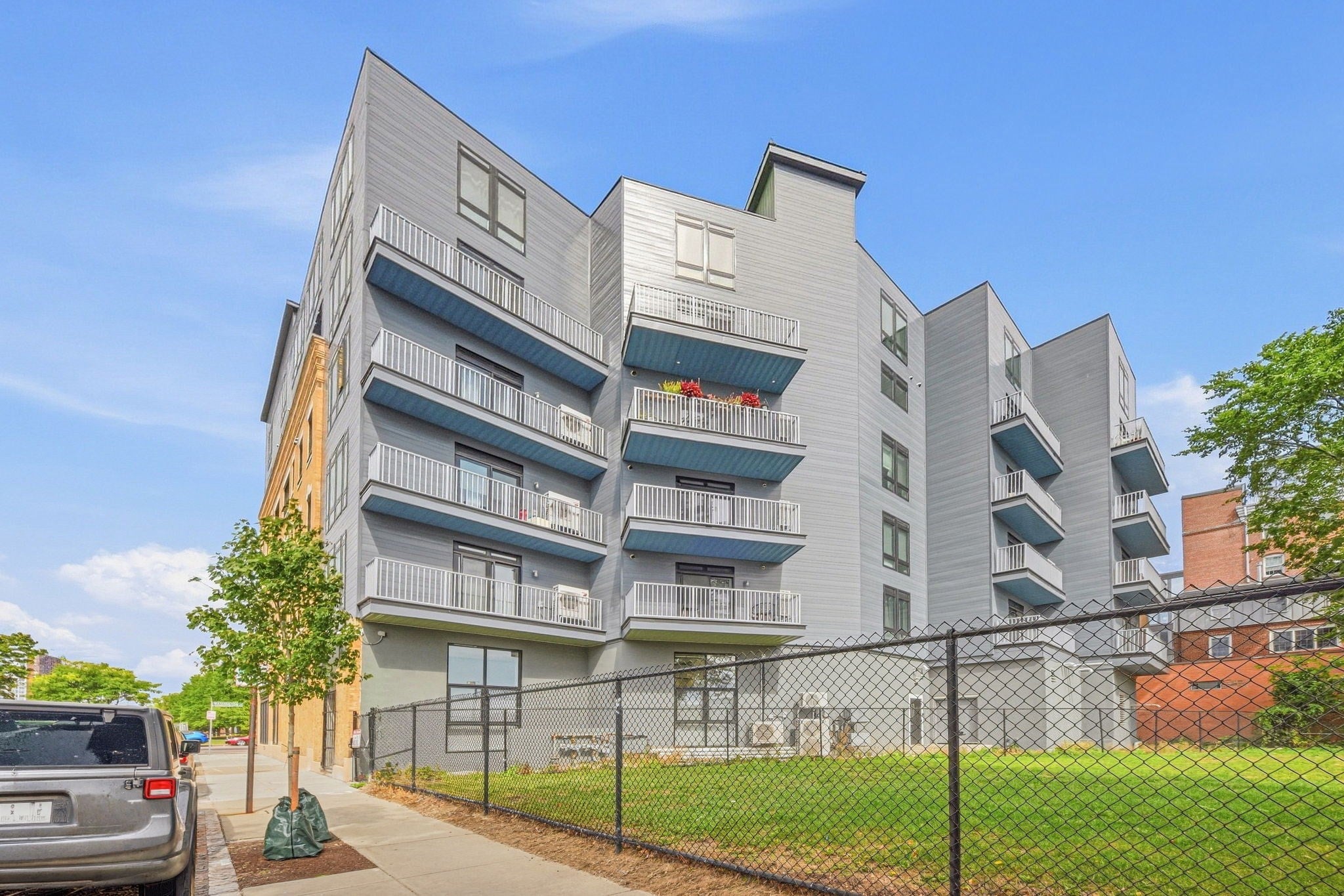 1950 Washington St. 3F