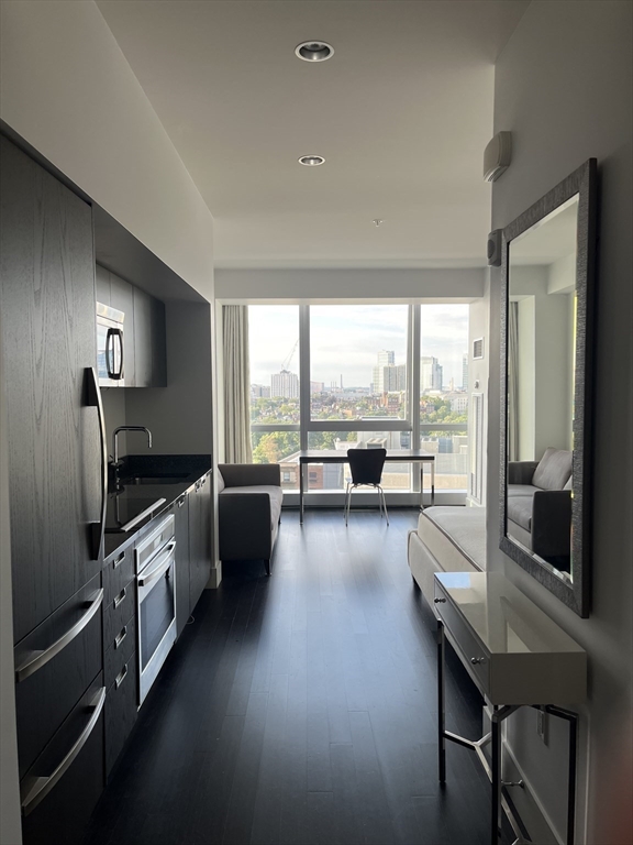 110 Stuart Street 19D