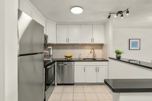 32 Whites Avenue D41