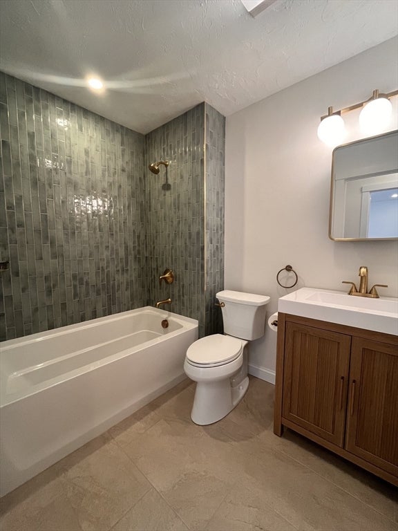 200 Fellsview Terrace #205B, Stoneham, MA Photo #6
