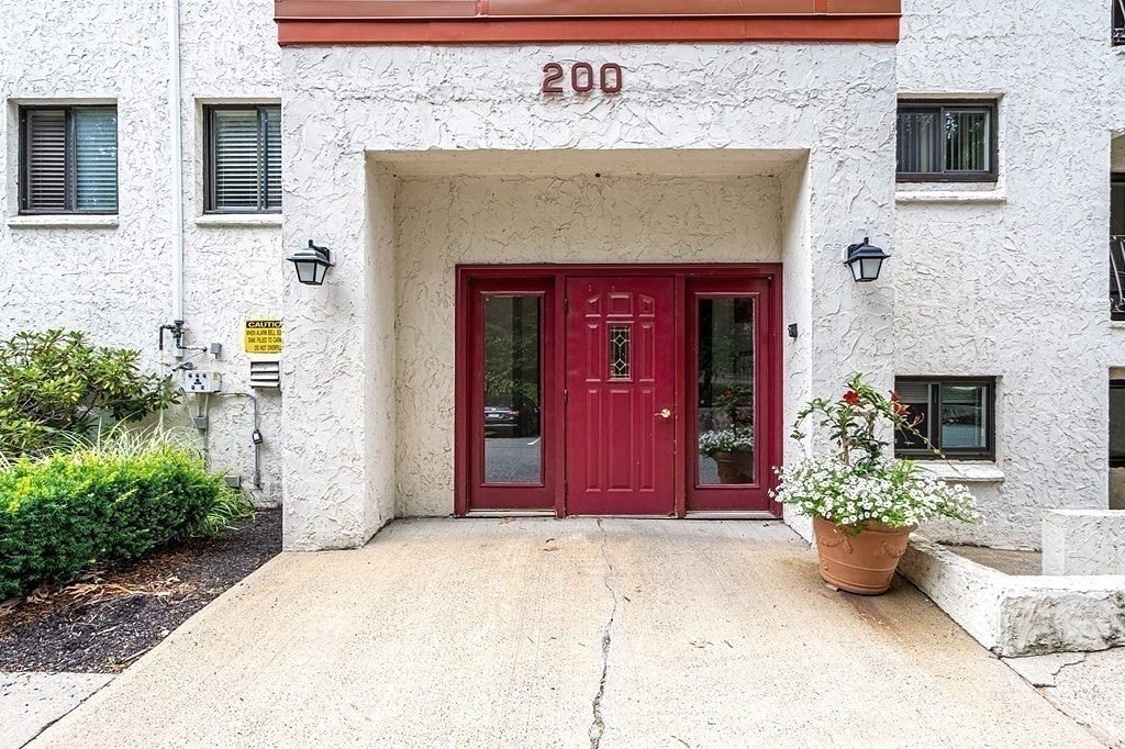 Photo of 200 Fellsview Terrace, Stoneham, MA