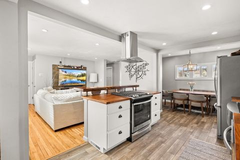 82 Canton Stoughton MA 02072