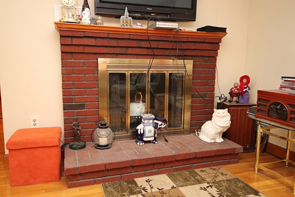 Saugus, Massachusetts 01906, United States, 3 Bedrooms Bedrooms, ,2 BathroomsBathrooms,Residential,Active,176910