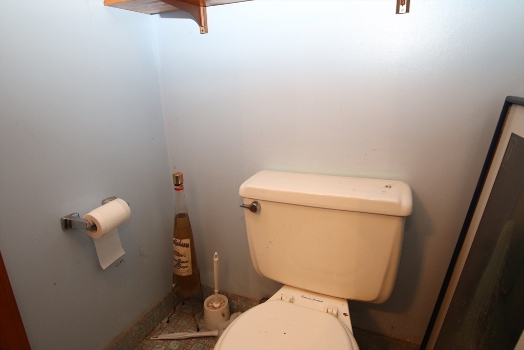 Saugus, Massachusetts 01906, United States, 3 Bedrooms Bedrooms, ,2 BathroomsBathrooms,Residential,Active,176910