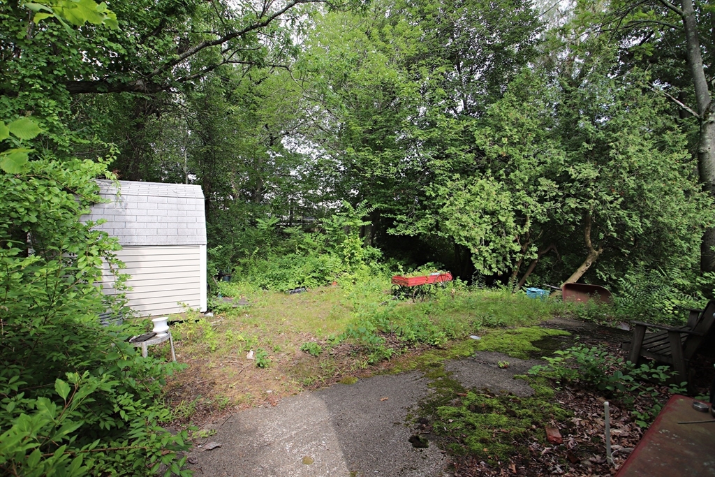 Saugus, Massachusetts 01906, United States, 3 Bedrooms Bedrooms, ,2 BathroomsBathrooms,Residential,Active,176910