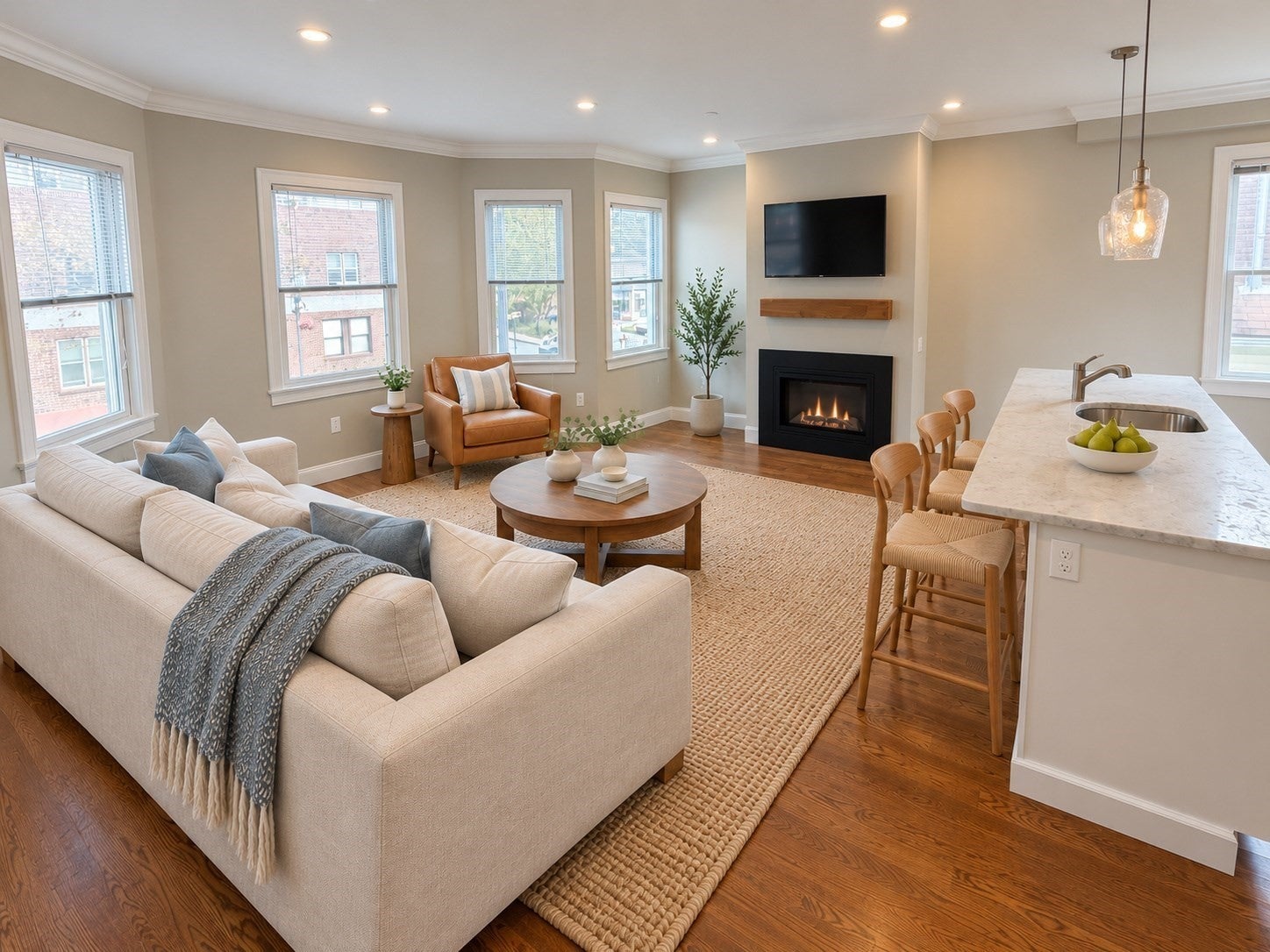 660 Somerville Ave 2