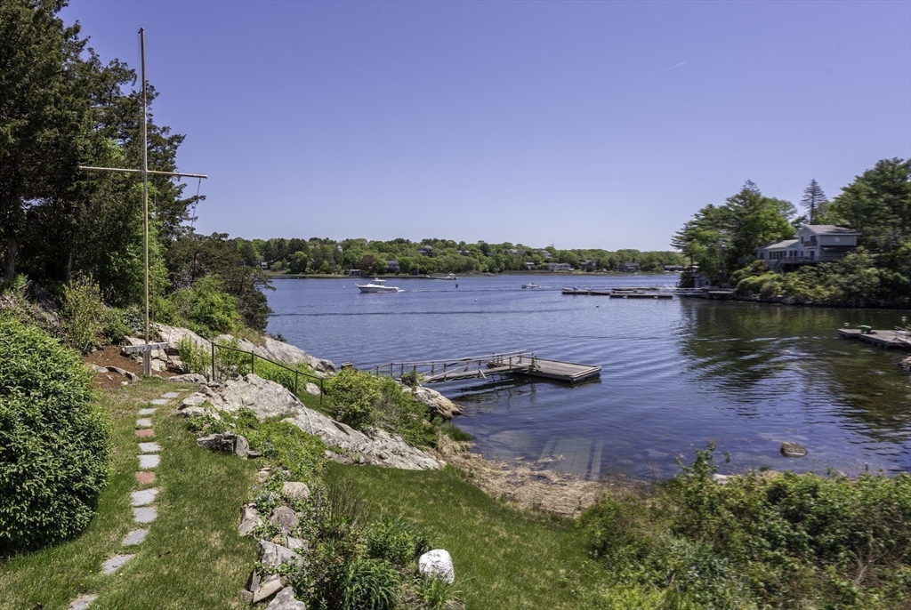 7 Cove Way