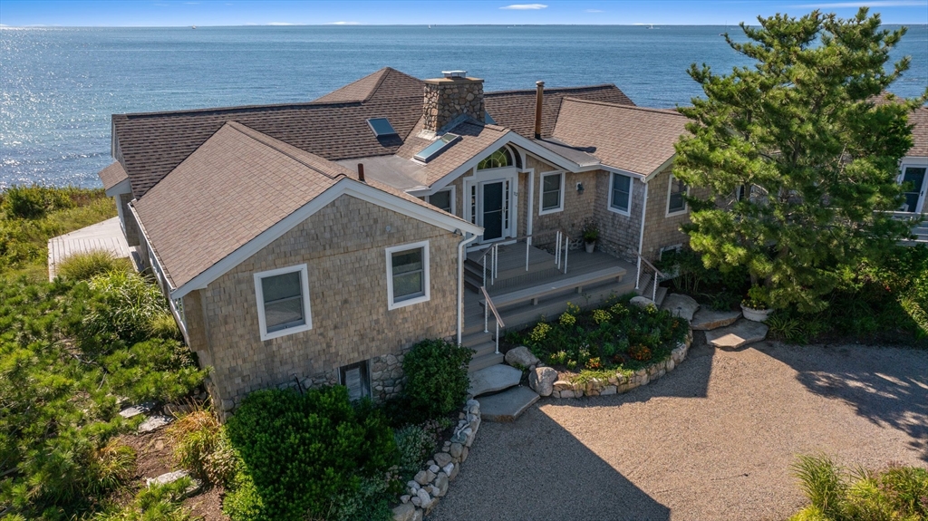 Falmouth, Massachusetts 02540, United States, 4 Bedrooms Bedrooms, ,3 BathroomsBathrooms,Residential,Active,209022