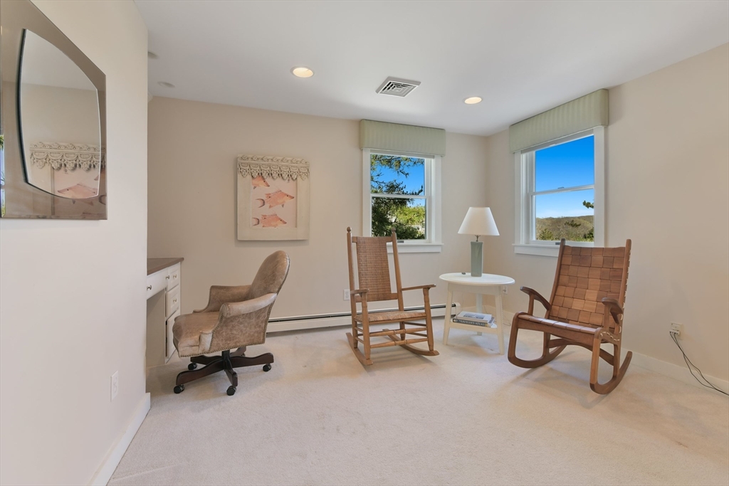 Falmouth, Massachusetts 02540, United States, 4 Bedrooms Bedrooms, ,3 BathroomsBathrooms,Residential,Active,209022