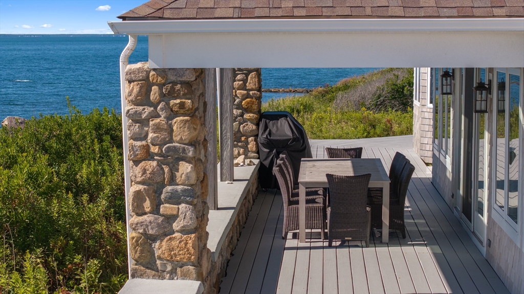 Falmouth, Massachusetts 02540, United States, 4 Bedrooms Bedrooms, ,3 BathroomsBathrooms,Residential,Active,209022