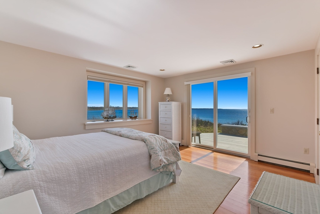 Falmouth, Massachusetts 02540, United States, 4 Bedrooms Bedrooms, ,3 BathroomsBathrooms,Residential,Active,209022