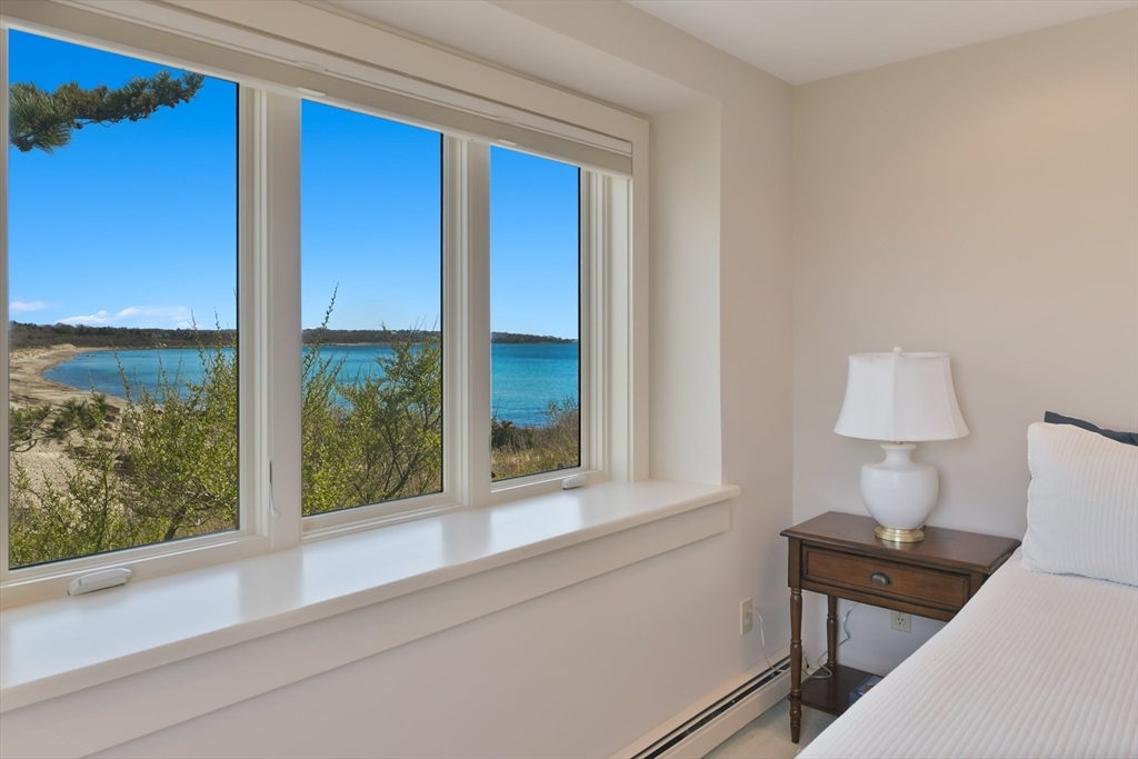 Falmouth, Massachusetts 02540, United States, 4 Bedrooms Bedrooms, ,3 BathroomsBathrooms,Residential,Active,209022