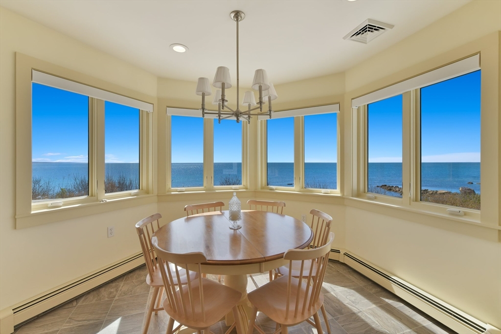 Falmouth, Massachusetts 02540, United States, 4 Bedrooms Bedrooms, ,3 BathroomsBathrooms,Residential,Active,209022