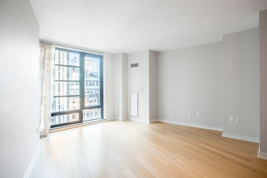 580 Washington Street #11E Floor 11