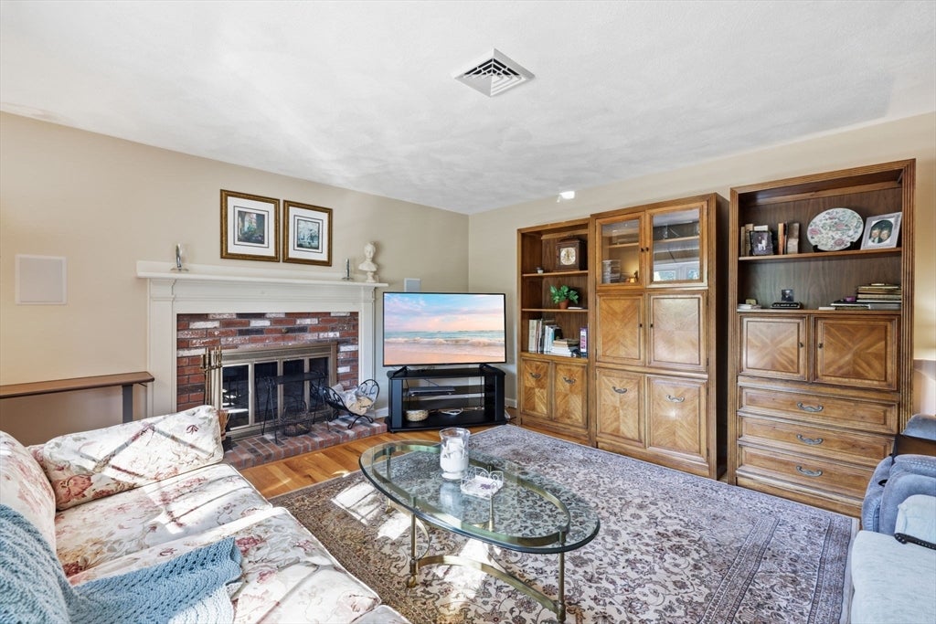 46 4 Seasons Dr, Yarmouth, MA Photo #11