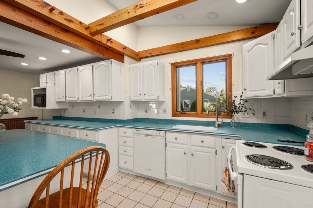 12 Allen Park Dr, Wilmington, MA, 12 Allen Park Dr, Wilmington, MA Photo #10
