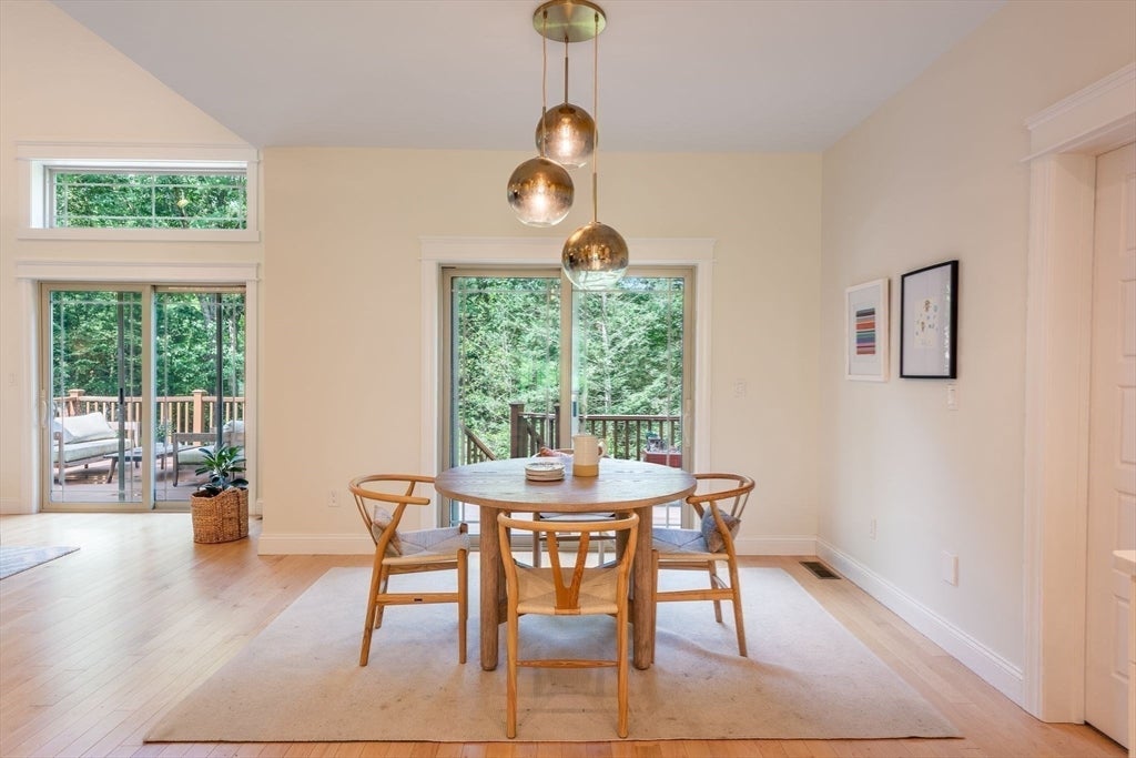 114 Lindenridge RD, Amherst, MA, 114 Lindenridge RD, Amherst, MA Photo #18