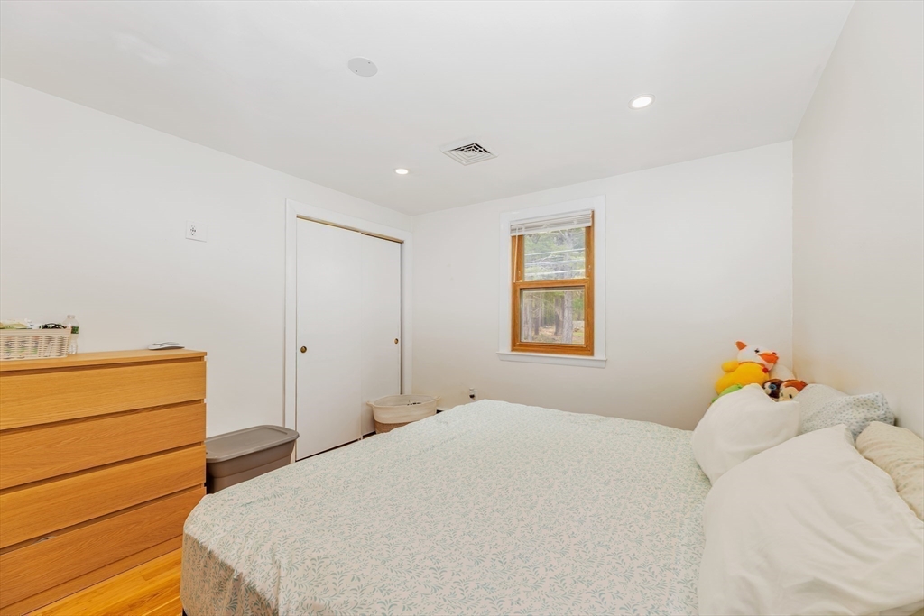 881 Pleasant St, Stoughton, MA Photo #13