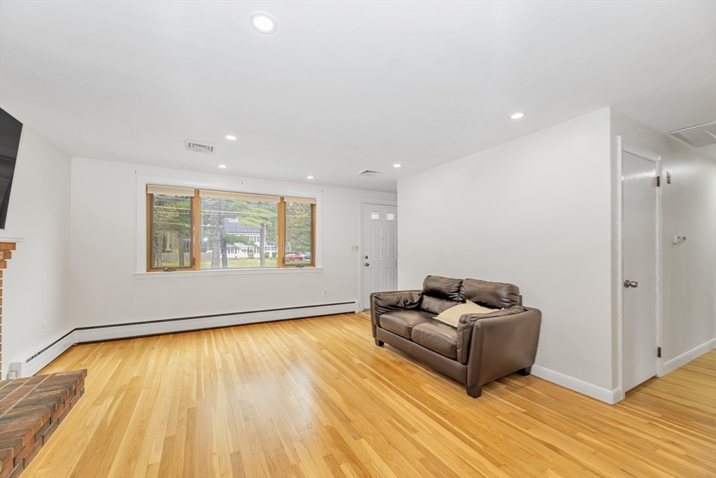 881 Pleasant St, Stoughton, MA Photo #8