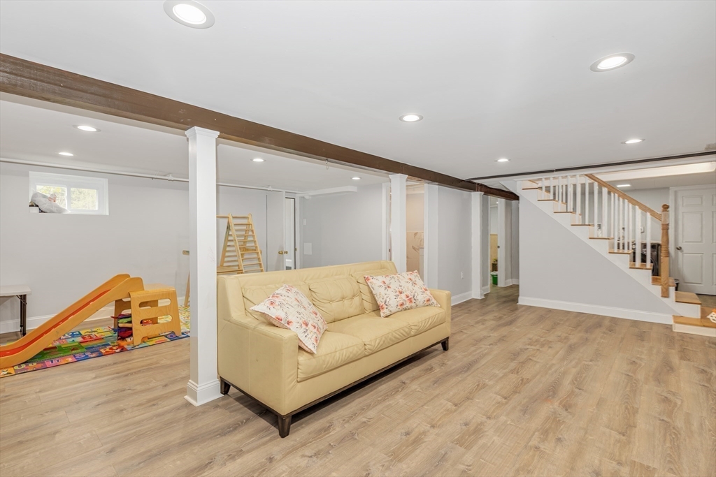 881 Pleasant St, Stoughton, MA Photo #16