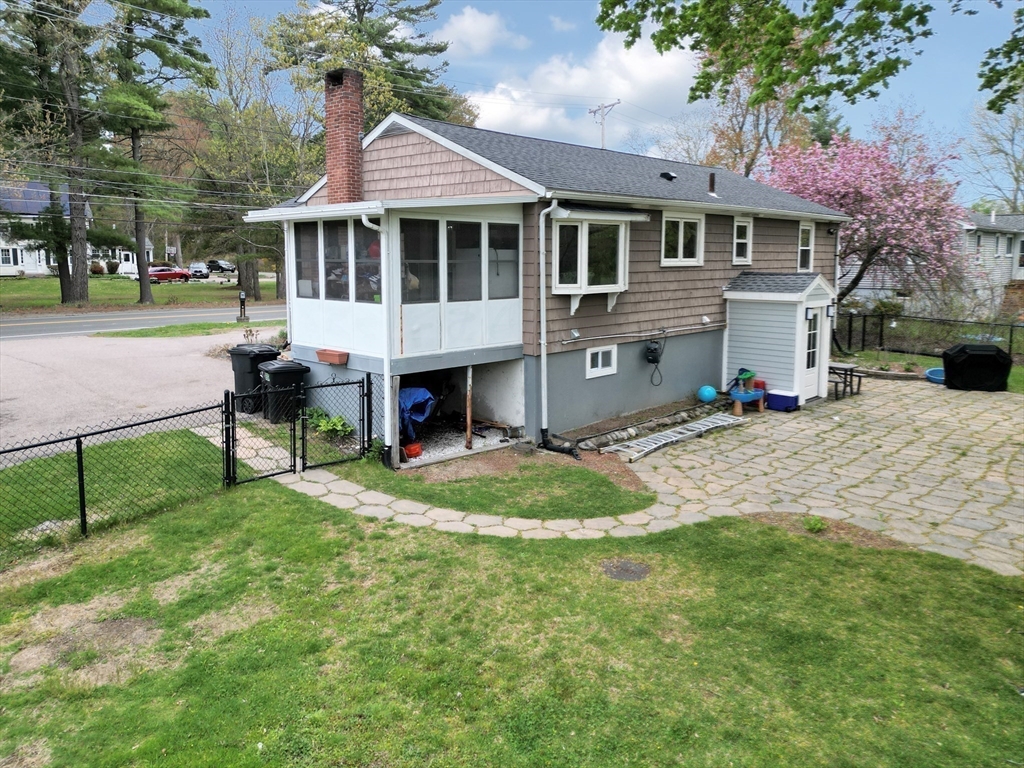 881 Pleasant St, Stoughton, MA Photo #25