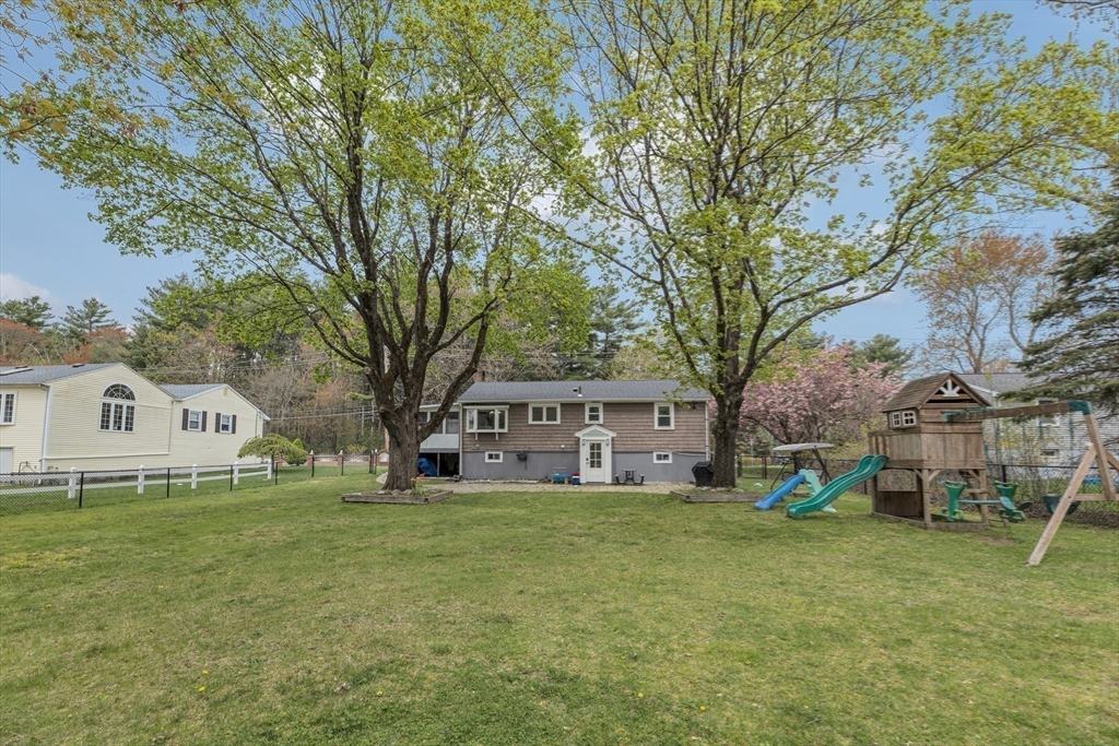 881 Pleasant St, Stoughton, MA Photo #23