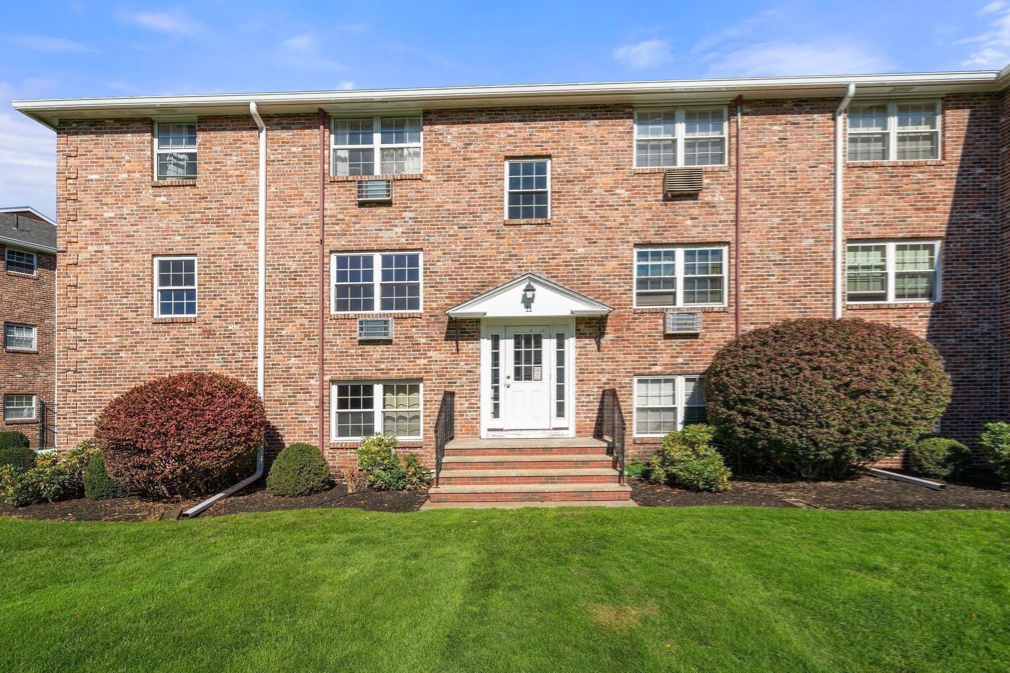 11 Colonial Village Dr #8, Arlington, MA, 11 Colonial Village Dr #8, Arlington, MA Photo #22