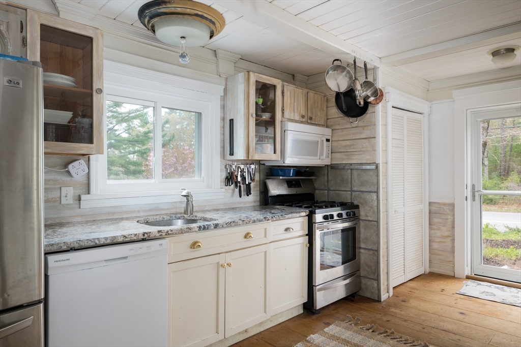 792 Mill St, Marion, MA, 792 Mill St, Marion, MA Photo #5
