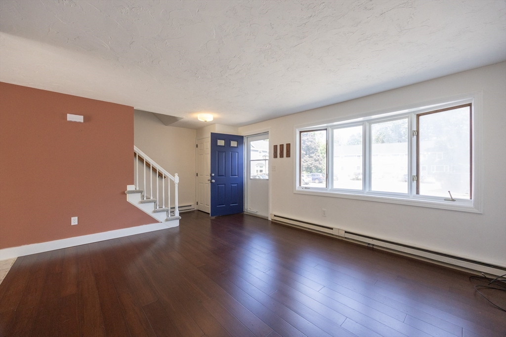 19 Cedar Square 19