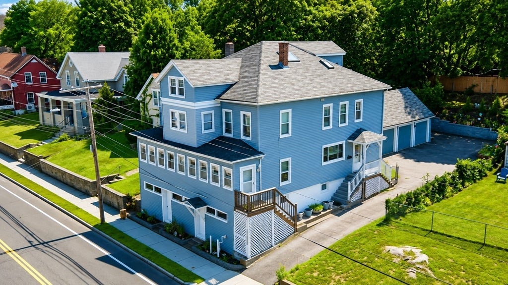 Photo of 189 Oak St, Clinton, MA