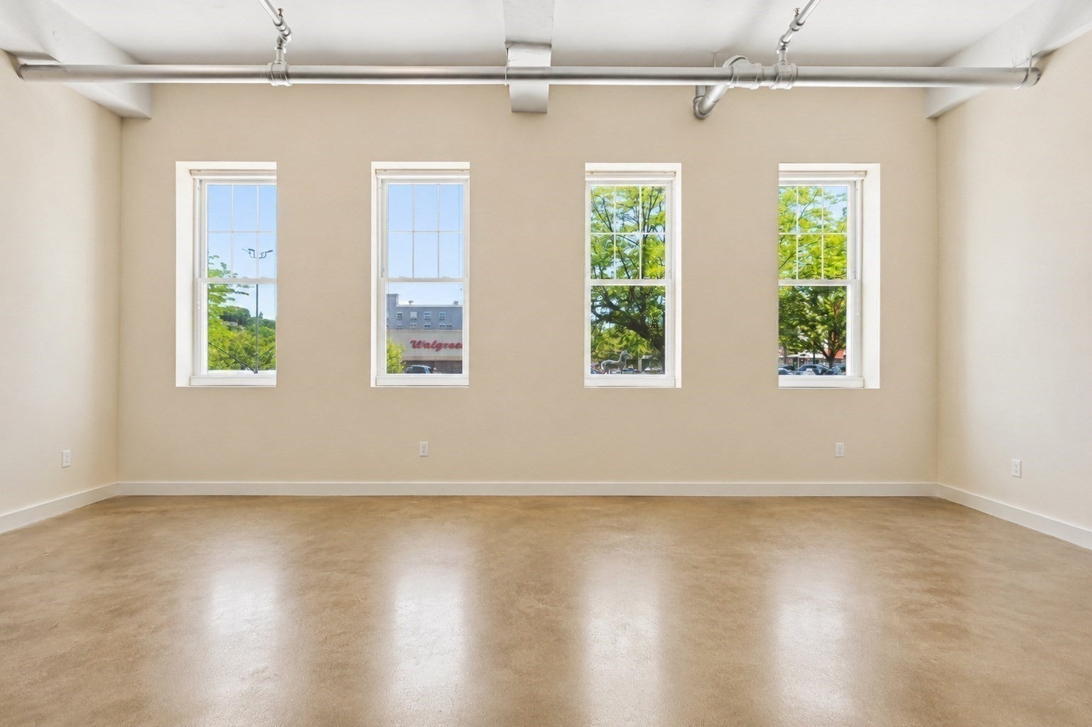 960 Broadway 2