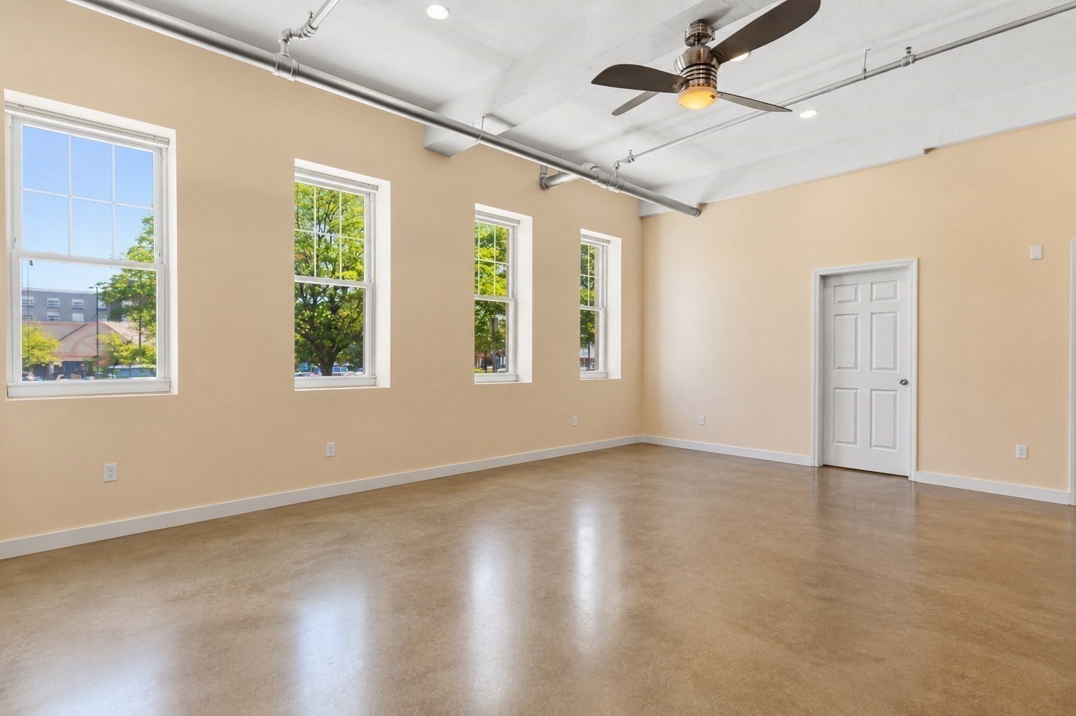 960 Broadway 2