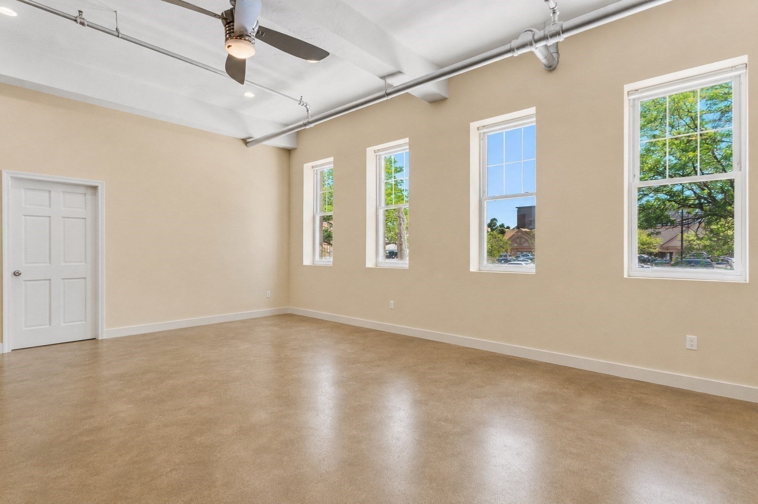 960 Broadway 2