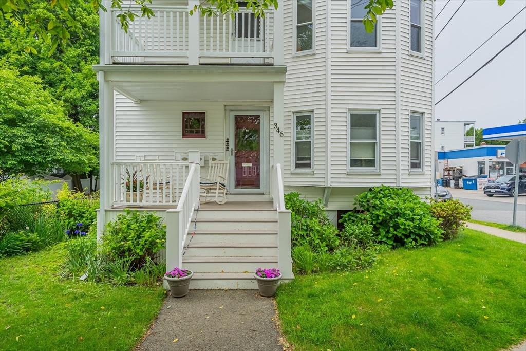 346 Trapelo Rd 2