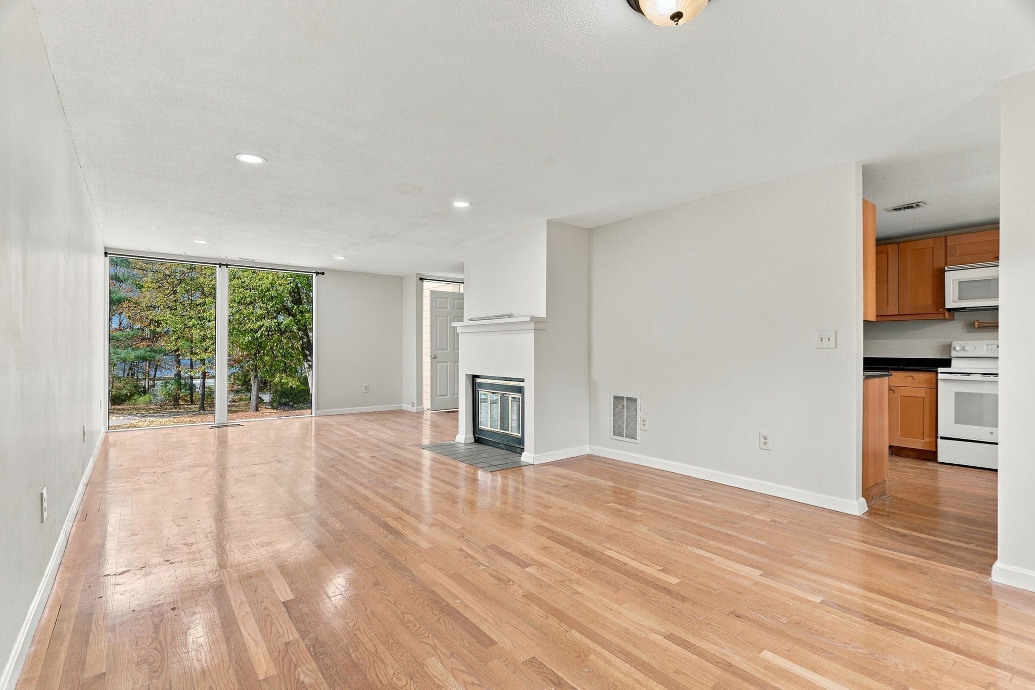 214 Meadows Edge #214, Acton, MA Photo #12