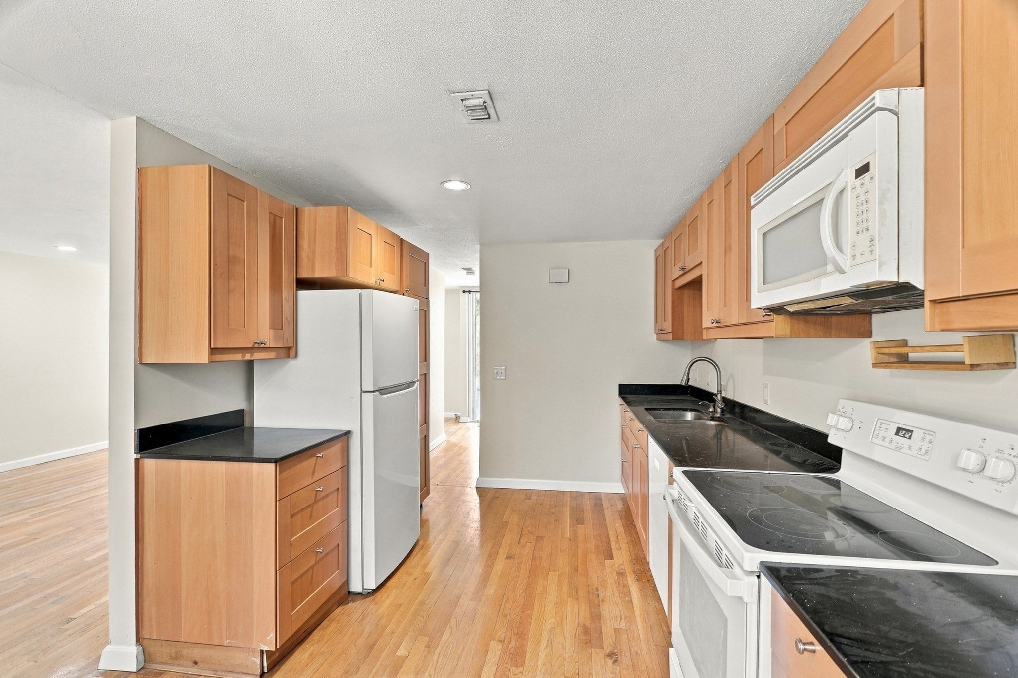 214 Meadows Edge #214, Acton, MA Photo #10