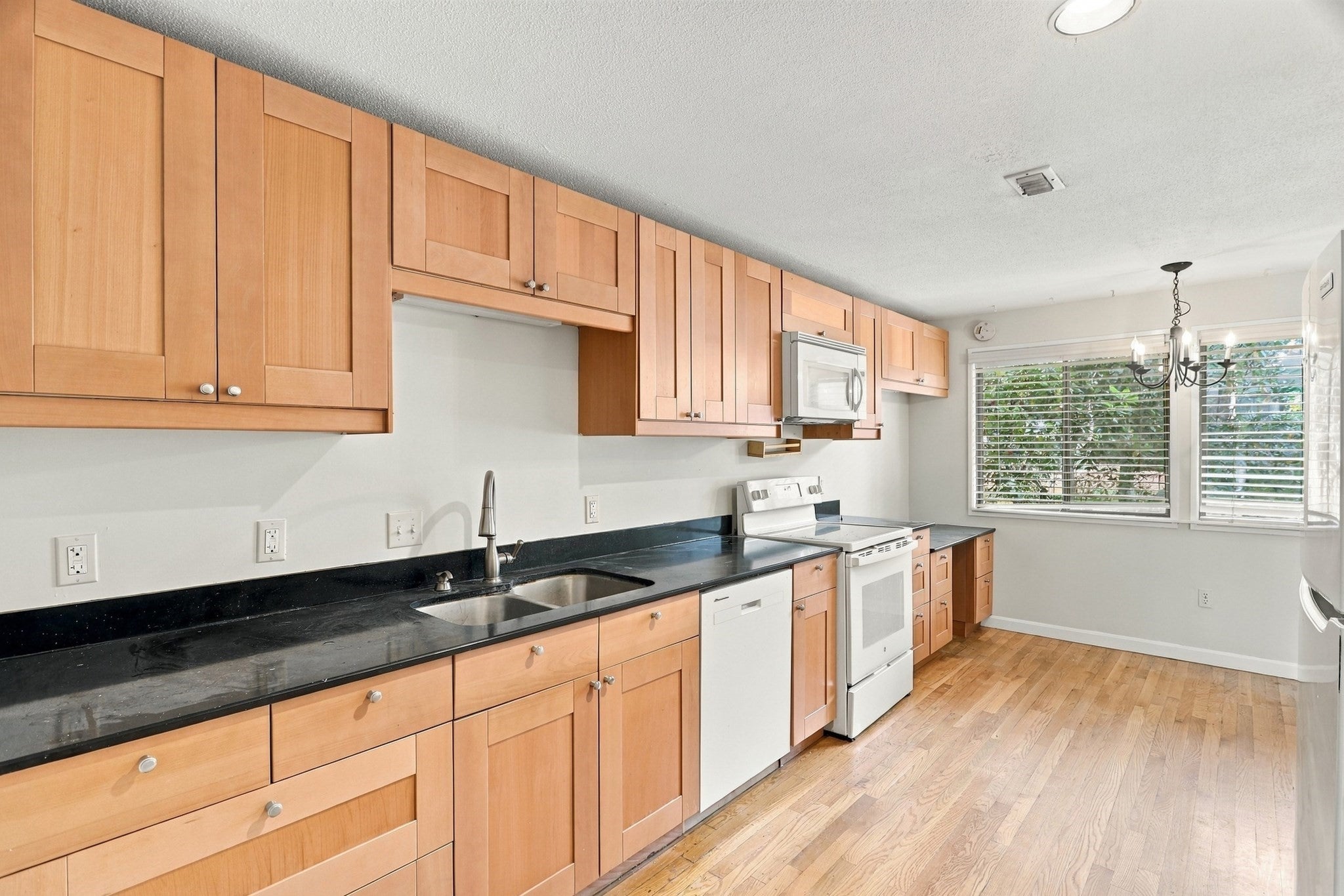 214 Meadows Edge #214, Acton, MA Photo #5